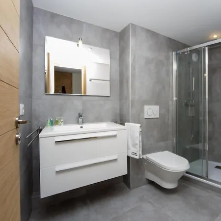 La Cordee 412 Mit Balkon By Interhome