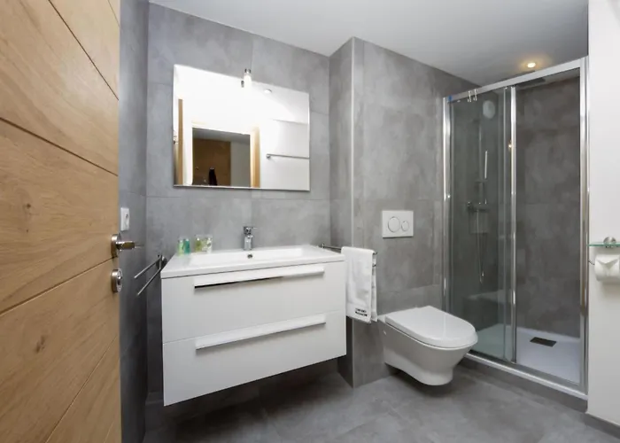 La Cordee 412 Mit Balkon By Interhome